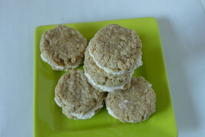 Oatmeal cream pie cookies