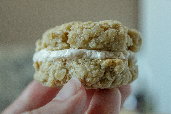 vegan oatmeal cream pie cookie