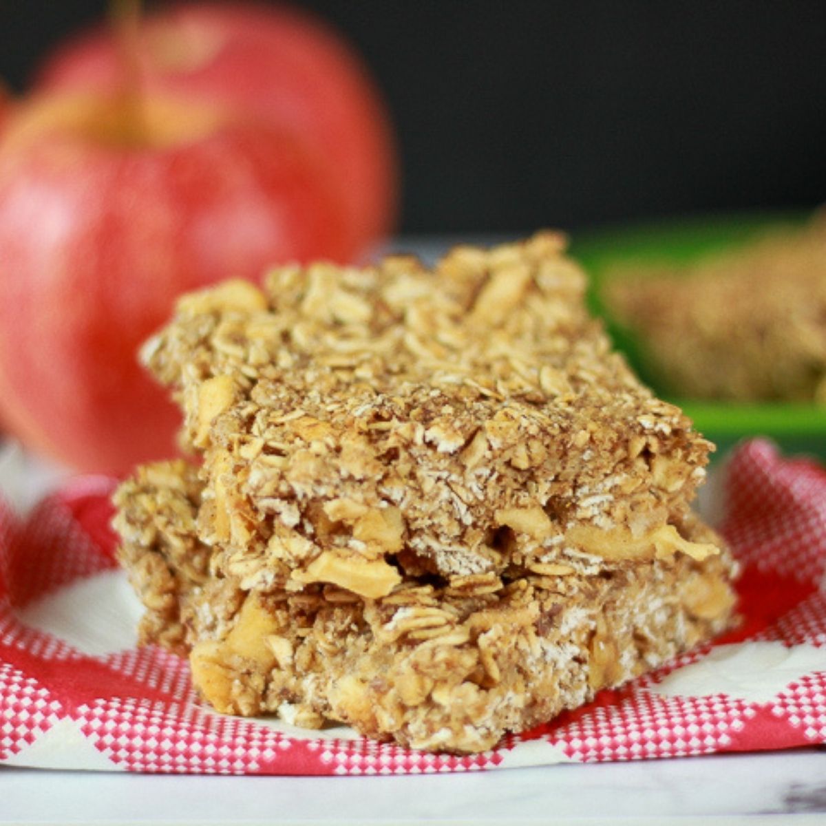 Vegan Apple Cinnamon Granola Bar