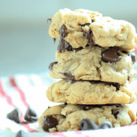 Vegan oatmeal chocolate chip cookies
