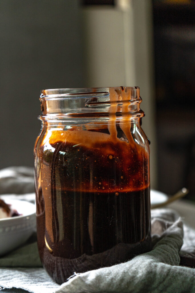 easy vegan chocolate sauce
