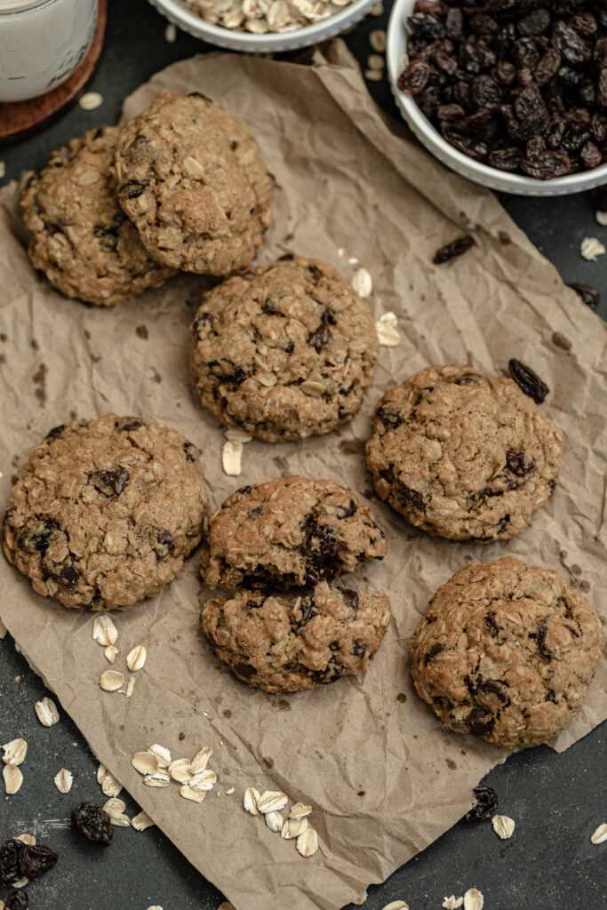 vegan oatmeal chocolate chip raisin cookies